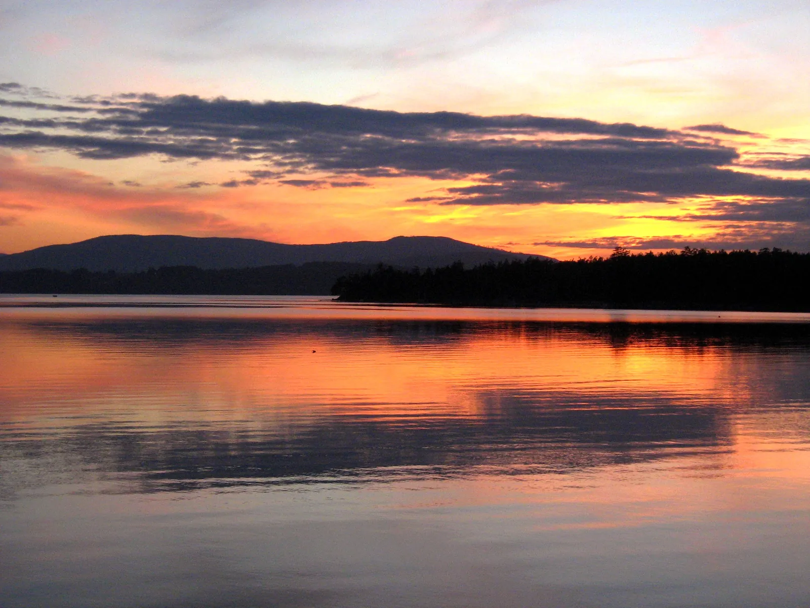 Sunset at Pat Bay Beach, near Butchart Gardens