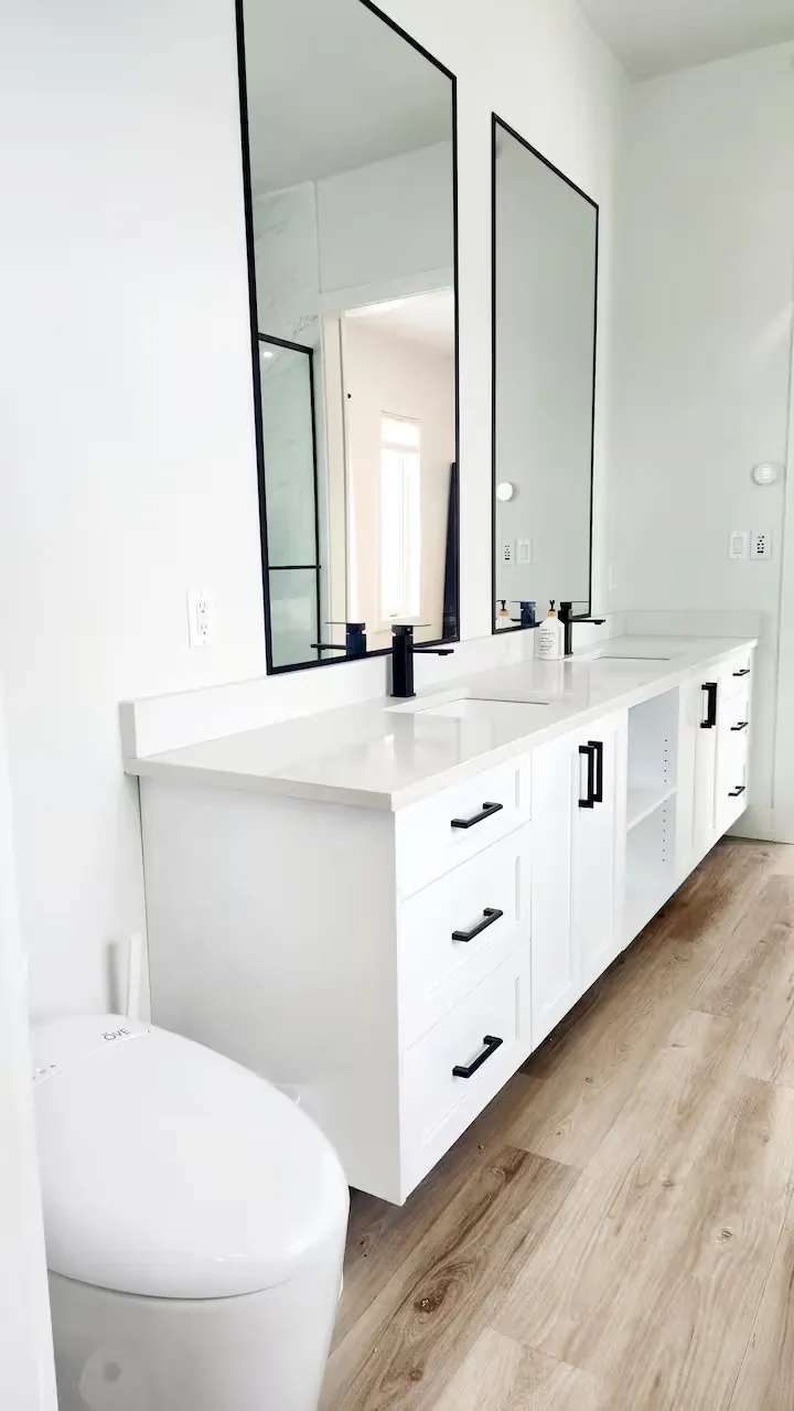 Smart home — master ensuite bath and shower