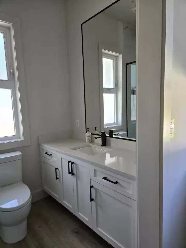 Smart home — second bedroom ensuite bathroom