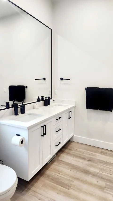Master bath & laundry
